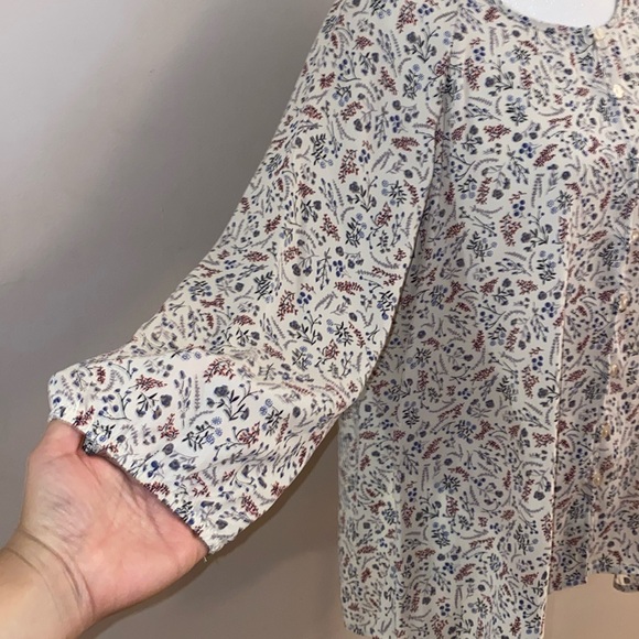 Rokoko Floral Ditsy Print Blouse - Picture 3 of 12